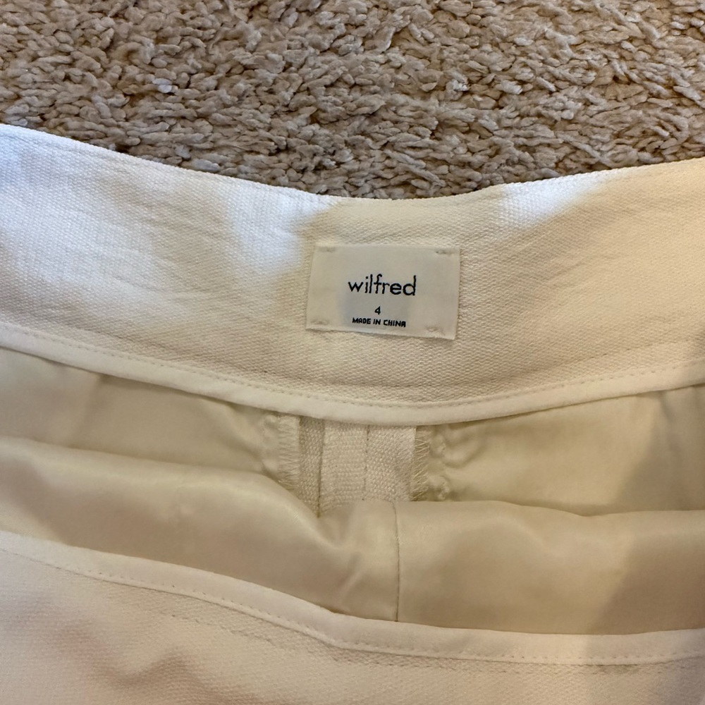 Aritzia Wilfred Birch Scallop-Hem High-Waist Shorts 4 nWOT - Picture 3 of 5